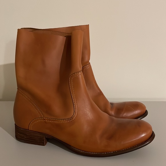 LL Bean brown boots, leather, size 9 - Picture 2 of 3